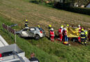 Stmk: Pkw bei Unfall auf B 76 bei Rossegg in Feld geschleudert → Frau eingeklemmt