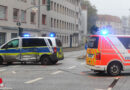 D: Polizei- und Feuerwehr-Notarzt-Einsatzfahrzeug kollidieren (beide auf Einsatzfahrt) auf Kreuzung in Bremerhaven