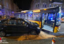 D: Pkw raucht nach Kollision mit Autobus in Konstanz, fünf Verletzte