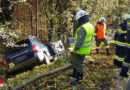 Stmk: Pkw am Taxberg in Feldbach in Waldstück geschlittert