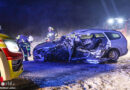 Oö: Pkw in Eberschwang von Schneepflug seitlich aufgeschlitzt → ein Schwerverletzter im Sturm