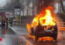 D: Schwierige Anfahrt zu Pkw-Vollbrand Höhe der Westfalenhalle in Dortmund