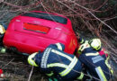 Oö: Auto rollte davon und landete in Großraming im Bach