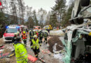 Südtirol: Umgestürzter Mülllastwagen mit Entstehungsbrand und eingeklemmter Person bei Mühlbach