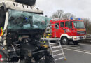 D: Tödlich verletzter, eingeklemmter Lkw-Lenker nach Auffahrunfall auf A1 bei Sittensen