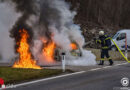 Oö: Auto-Vollbrand auf der B 140 in Grünburg