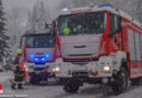 Oö: Schnee in Micheldorf → Bergung eines 14-Tonners