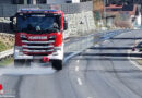 Nö: Entfernen einer Ölspur auf der B55 in Krumbach durch die Krumbacher Feuerwehren
