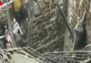 Indien: Menschen stürzen wegen maroder Abdeckung in tiefen Tempelbrunnen → mind. 36 Tote