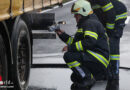 Oö: Überhitzte Bremsanlage löst Feuerwehreinsatz in Sattledt aus