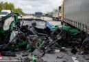 Oö: Pkw bei Unfall auf A 25 zerfetzt → Lenker leicht verletzt