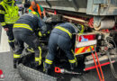 Stmk: Reifenbrand an Lkw am A2-Zubringer Mooskirchen → Lenker löscht mit Wasserflaschen und Decken