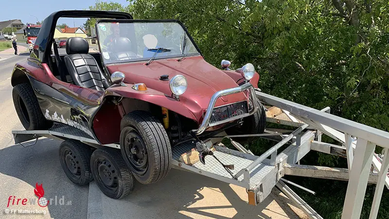Bgld-Bergung-eines-verlorenen-Anh-ngers-mit-Buggy-in-Mattersburg