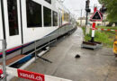 Schweiz: 14-Jähriger lebensgefährlich verletzt unter Zug eingeklemmt