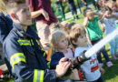 Oö: Feuerwehr unterstützt Blaulichtwoche des “Kindergarten 6” in Marchtrenk