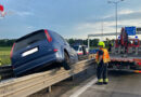 Nö: FF Schwechat rückt am 7. Juni 2023 sechsmal aus: Verschluckter und verkeilter Pkw, Unfall und BMA