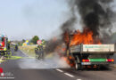 Oö: Vollbrand eines Pritschenwagens in Marchtrenk