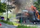 D: Mit Papierrollen beladener Sattelschlepper brennt in Olsberg