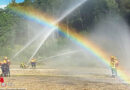 Bayern: Wasserschlacht in Perfektion führt sogar zu Regenbögen → Lehrreiche Nachwuchsübung in der Daxerau