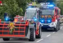 Stmk: Feuerwehr Pöllau segnet neuen Teleskoplader und 4-Achs-Wechsellader mit 26 Tonnen Abrollkipper
