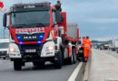 Nö: Flüchtlinge auf der A1 – Feuerwehr entfernt Schlepperfahrzeug