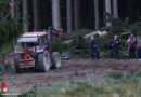 Oö: Landwirt (65) in Waldstück in Krenglbach von Traktor überrollt und tödlich verletzt