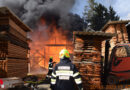 Stmk: Großfeuer mit Wassermangel in Obdach → starker Wind fördert Brandausbreitung und erschwert Einsatz