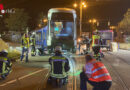 Bayern: Straßenbahn nach Kollision mit Kleintransporter in Augsburg aus den Schienen gesprungen