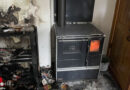 Nö: Feuer durch überhitzten Ofen → Wohnungsbrand in Markt Piesting verhindert