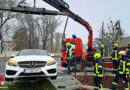 Nö: Mercedes fuhr in Oberwaltersdorf über Stiege und Böschung