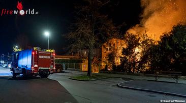 Freiwillige Feuerwehr Krems/Donau - Praxisübung Menschenrettung aus KFZ