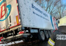 Bgld: Sattelschlepper in Unterwart aus Graben geborgen