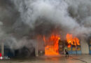 Nö: Großbrand in der Postbus-Garage in Zwettl → 9 Feuerwehren und Sondereinheit “Cobra” (Gasflaschenbeschuss) im Einsatz