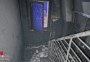 D: Offener Wohnungsbrand mit mehreren Verletzten in Sprockhövel → Treppenhaus massiv verraucht
