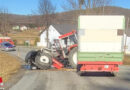 Bgld: Spektakuläre Traktor-Traktor-Kollision in Kleinmürbisch endet ohne Verletzte, aber mit hohem Schaden