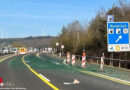 D: Tausende Glasflaschen nach Lkw-Auffahrunfall auf der A 61 bei Stromberg auf der Fahrbahn