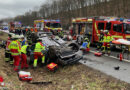 D: Schonende Patientenrettung nach Pkw-Überschlag auf der BAB 45 bei Dortmund