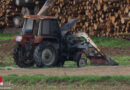 Oö: Brennender Traktor auf Bauernhof in Kremsmünster war mit Feuerlöschern einzudämmen