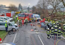 Stmk: Frontalkollision auf der B 320 in Liezen fordert vier Verletzte → zwei Eingeklemmte