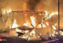 Schweiz: Haus, Unterstand und drei Autos bei Brand in Lengnau zerstört
