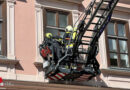 Nö: Zimmerbrand in Kremser Innenstadt → brennender Tür-Kranz