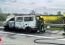 D: Vollbrand eines Kleintransporters auf der Autobahn bei Sottrum