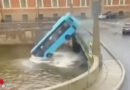 Russland: Kleinbus verliert die Kontrolle und stürzt in Fluss → 7 Todesopfer in St. Petersburg