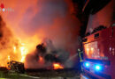 D: 200 Rundballen brennen in Celle → Strohmiete in Vollbrand