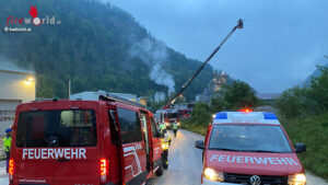 O: Atemschutzbung in Bad Ischl bei der Firma Calmit mit vermissten Personen