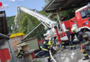 Stmk: Brand einer Photovoltaikanlage am Dach einer Betriebshalle in Weiz
