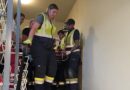 Ktn: Personentransport für das Rote Kreuz mittels Schwerlasttrage in Villach