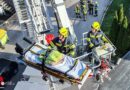 Oö: Patiententransport mit Hubsteiger in Bad Goisern