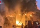 D: Lagerhalle einer Entsorgungsfirma in Vollbrand → mehr als 600 Kräfte in Bardowick im Löscheinsatz