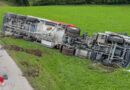 Nö: Schwierige Bergung eines umgestürzten Silo-Sattelschleppers in Purgstall